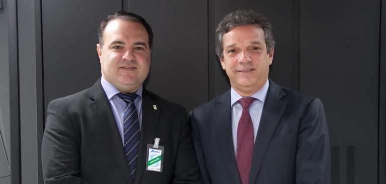 Ministro Jorge Oliveira e o presidente do Serpro, Caio Paes