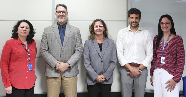 Elaine Kato, Juliano Brito, Ariadne Fonseca, Felipe Mendes e Cristiane Drumond.jpg