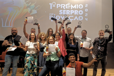 Registro dos premiados no 1º Prêmio Serpro de Inovação