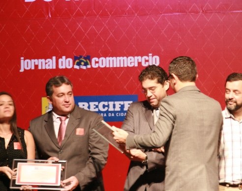 Representante do Serpro recebe o prêmio 