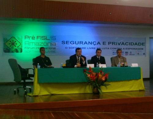Pré FISL 15 Amazônia realiza debate sobre espionagem em Belém